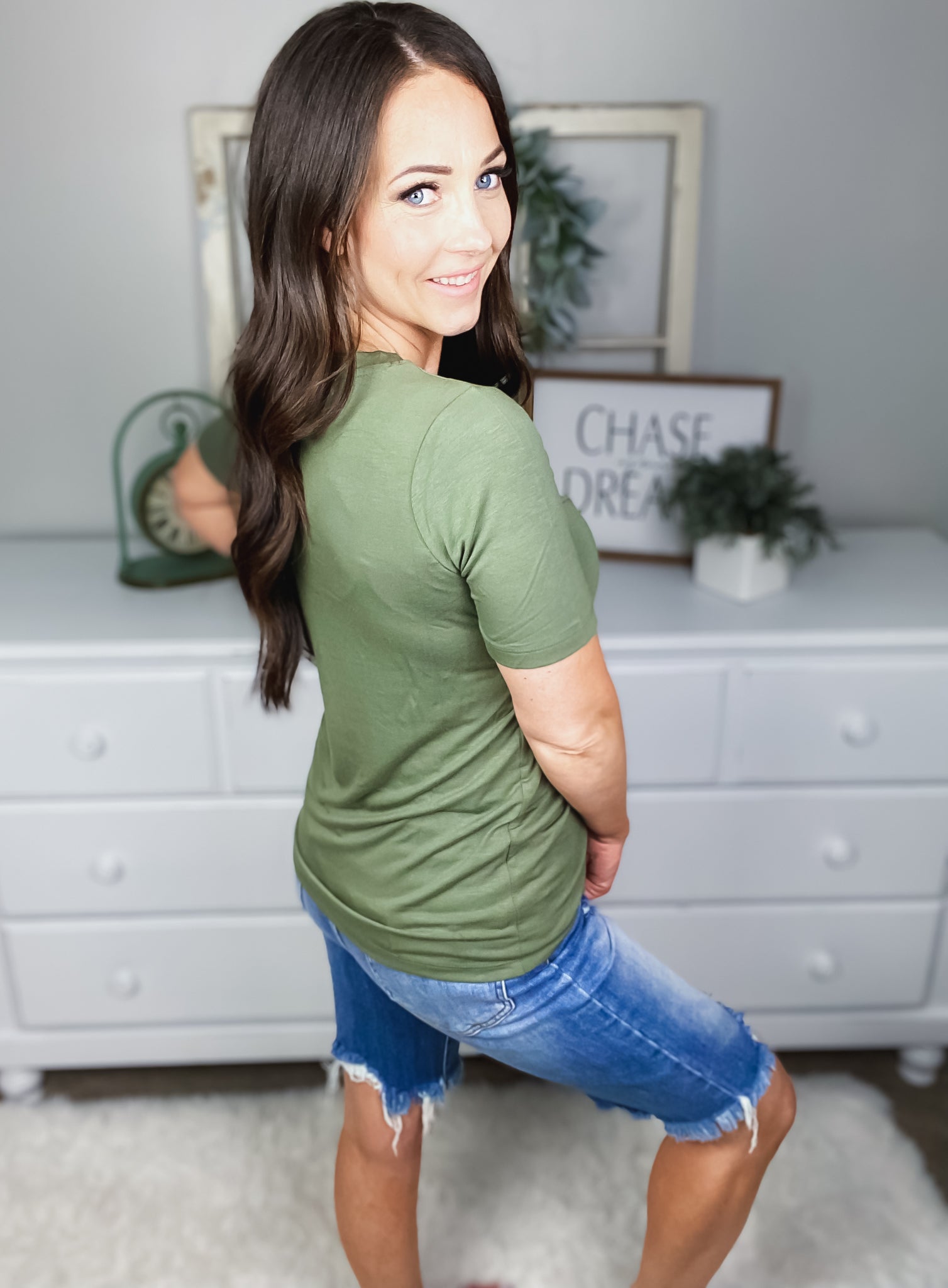 Ashley Relaxed Basic Crew Neck Top in Light Olive